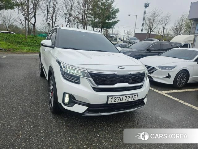 Kia Seltos 2021 Белый из Кореи