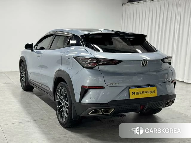Chang'an UNI-T 2022 Синий из Китая