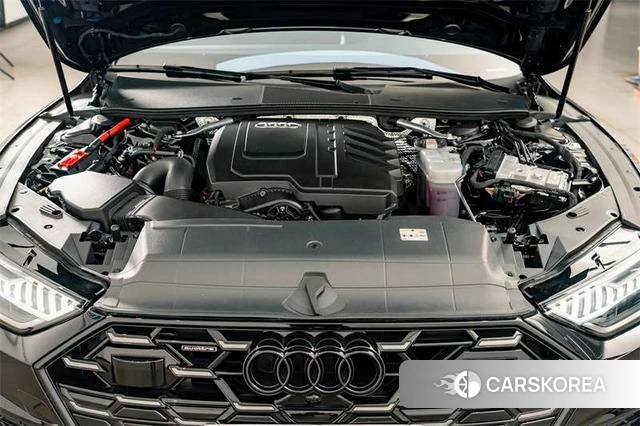 Audi A7L 2024 Черный из Китая