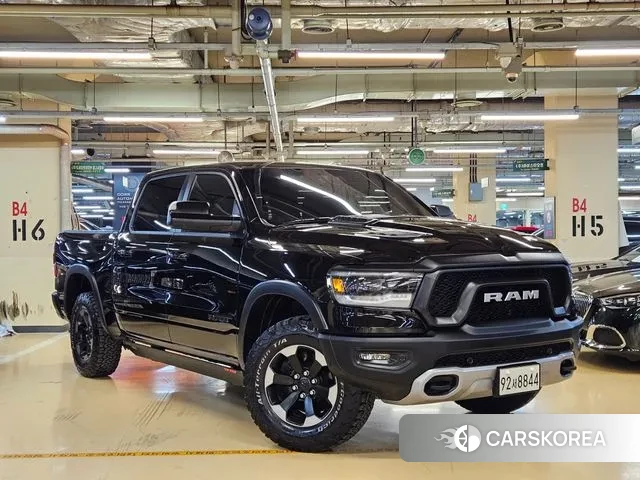 Dodge Lampicup 2019 Черный из Кореи