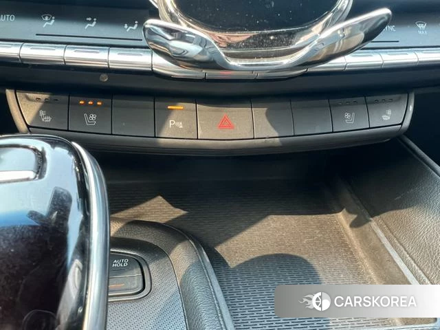 Cadillac CT5 2021 Белый из Китая