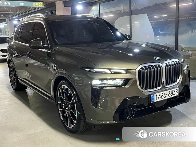 BMW X7 (G07) 2025 Коричневый из Кореи