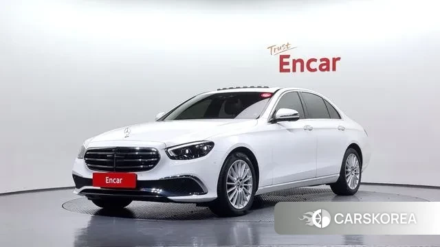 Mercedes-Benz E-Class W213 2022 Белый из Кореи