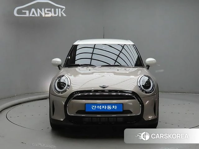 Mini Cooper 2024 Жемчужный двухцветный из Кореи