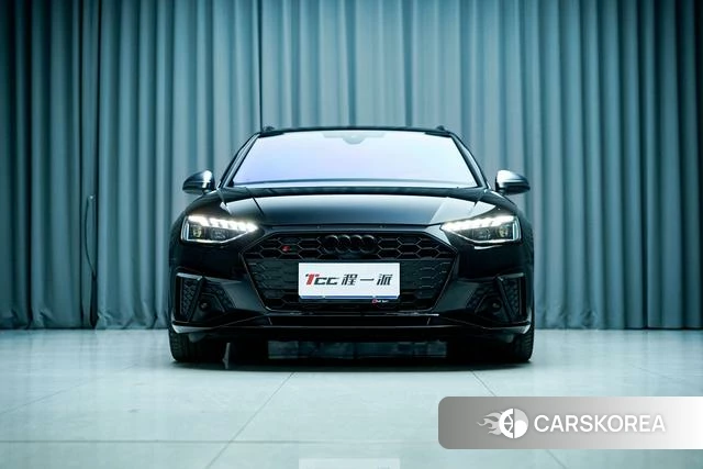 Audi S4 2024 Черный из Китая