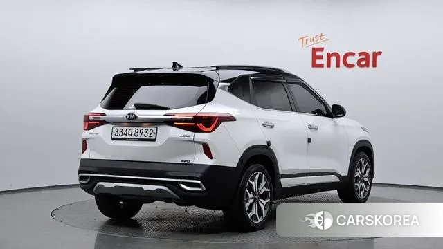 Kia Seltos 2020 Белый из Кореи
