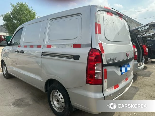 Wuling Automobile Wuling Hongguang V 2023 Серебристо-серый из Китая
