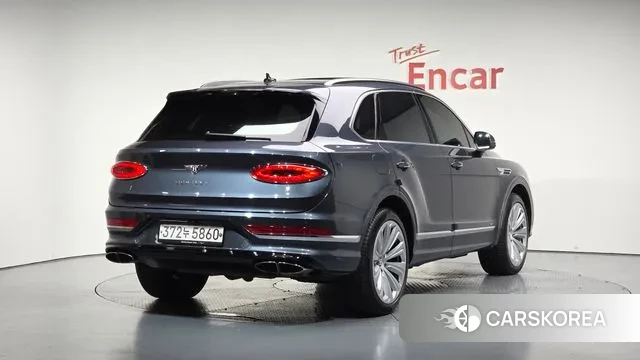 Bentley Bentayga 2021 Серый из Кореи