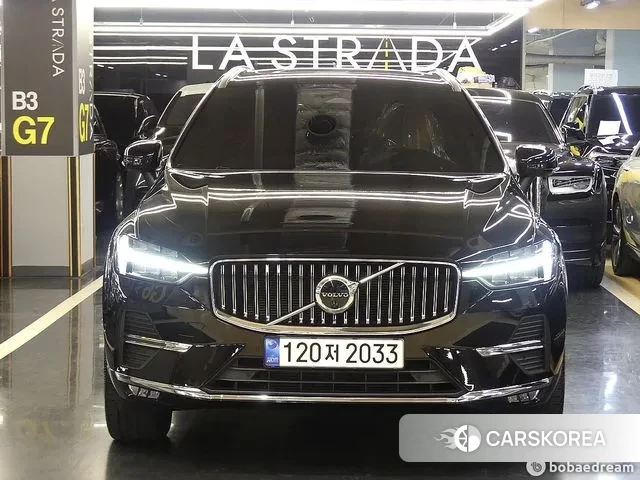 Volvo XC60 second Generation 2022 Черный из Кореи