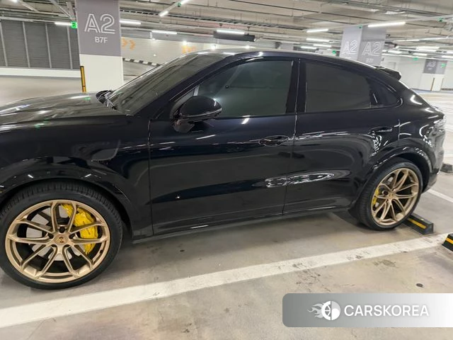 Porsche Cayenne (PO536) 2021 Черный из Кореи