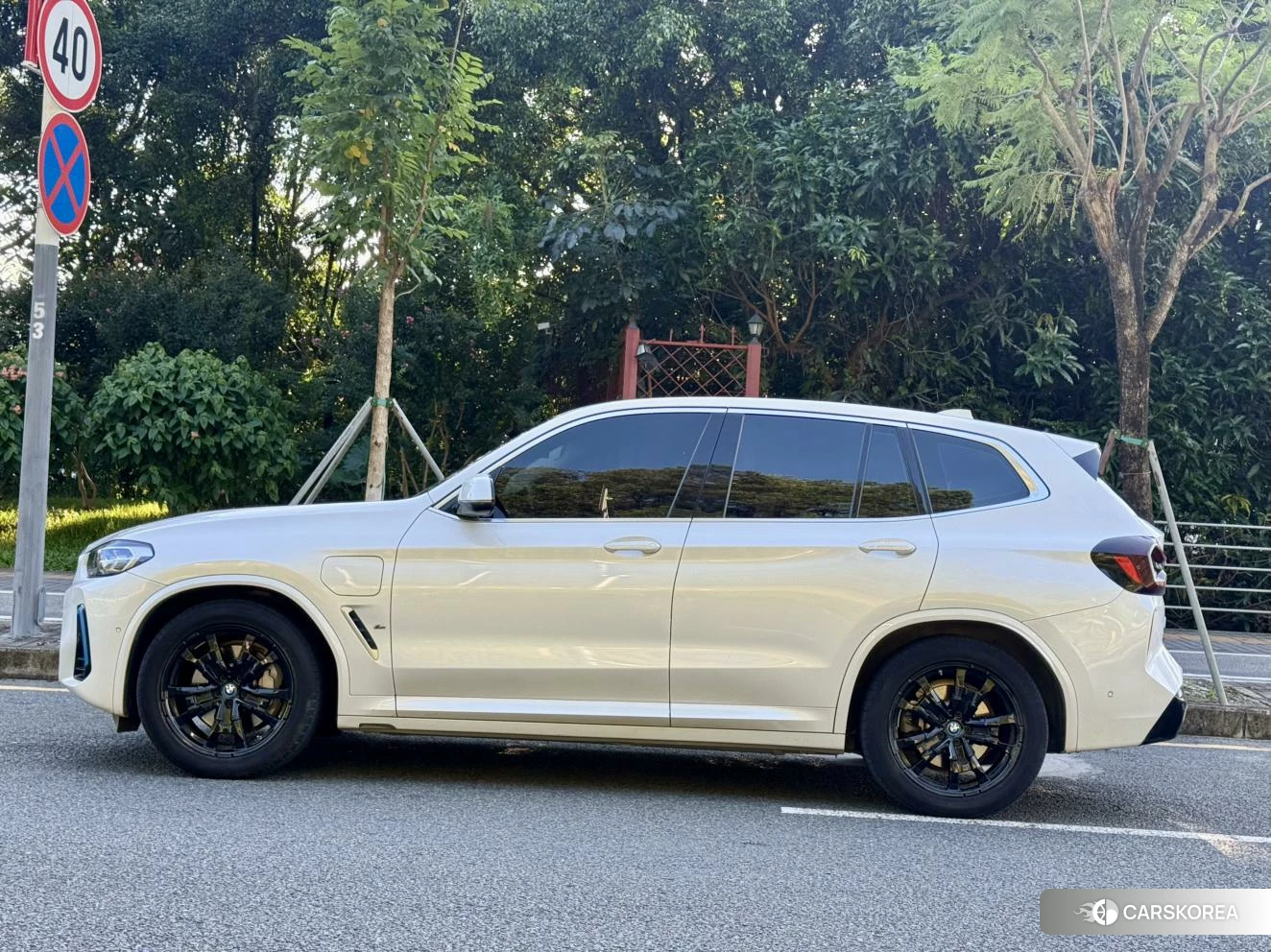 BMW iX3 2021 Белый из Китая