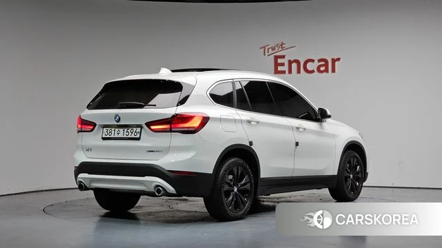 BMW X1 (F48) 2019 Белый из Кореи