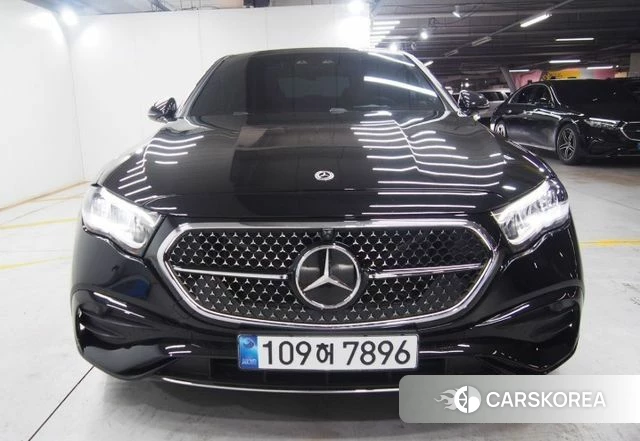Mercedes-Benz E-Class W214 2025 Черный из Кореи