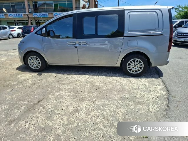 Hyundai Staria 2024 Серебряный из Кореи