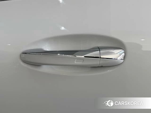 Mercedes-Benz GLA 2024 Белый из Китая
