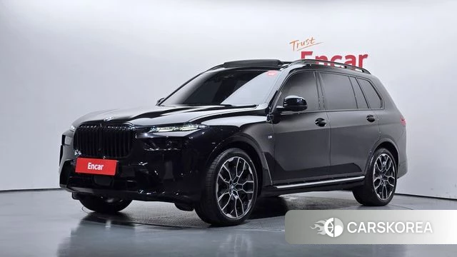 BMW X7 (G07) 2025 Черный из Кореи