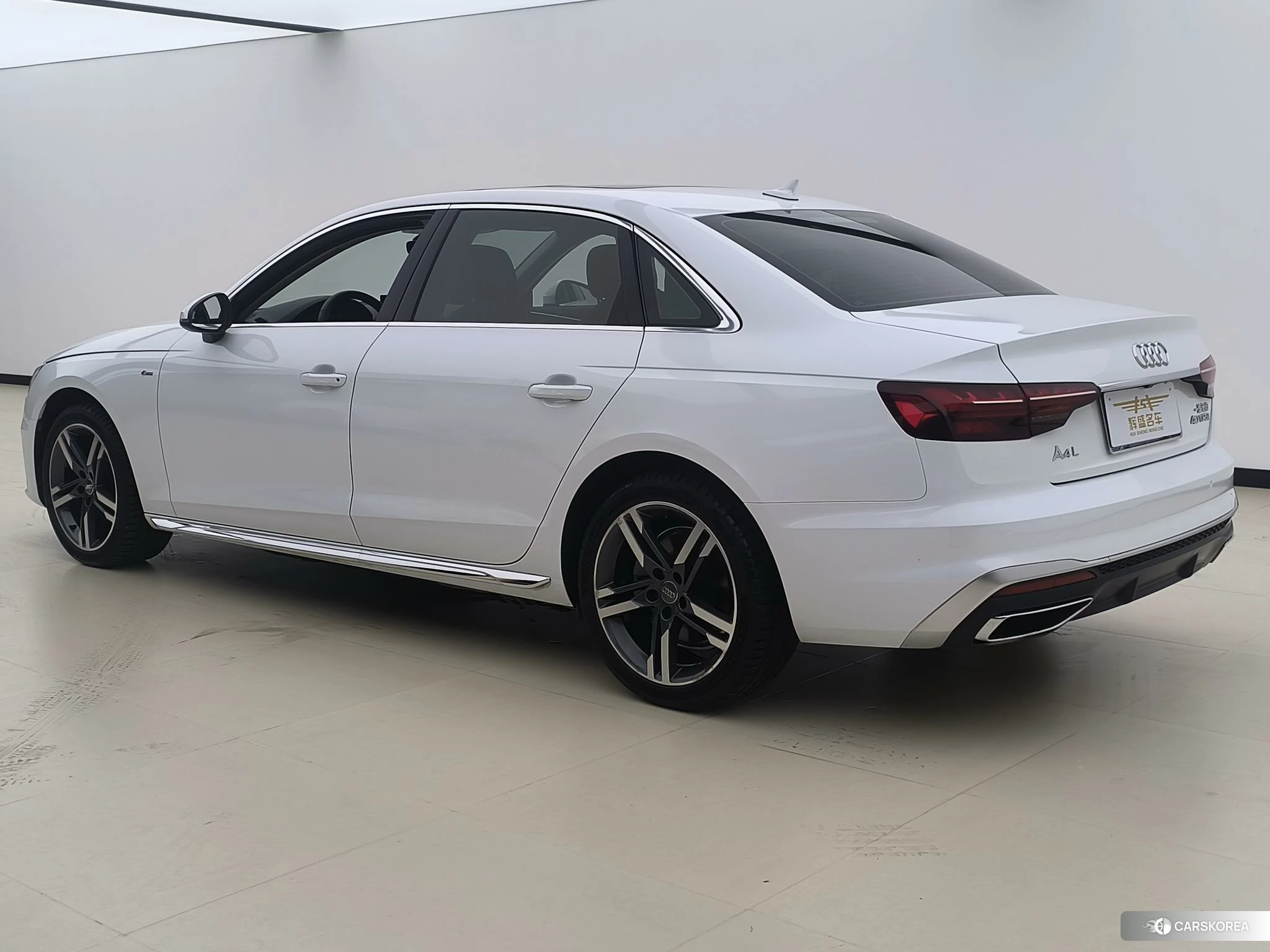 Audi A4L 2020 Белый из Китая