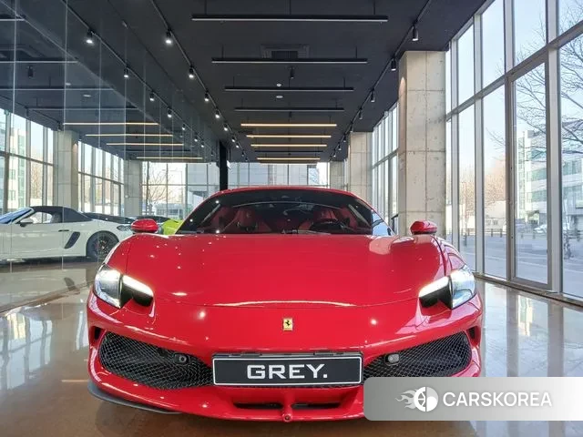 Ferrari 296 GTS 2024 Красный из Кореи