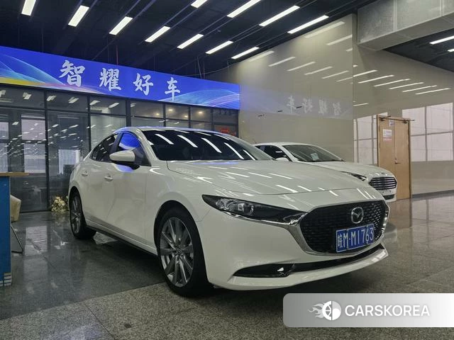 Mazda 3 Angkesaila 2023 Белый из Китая