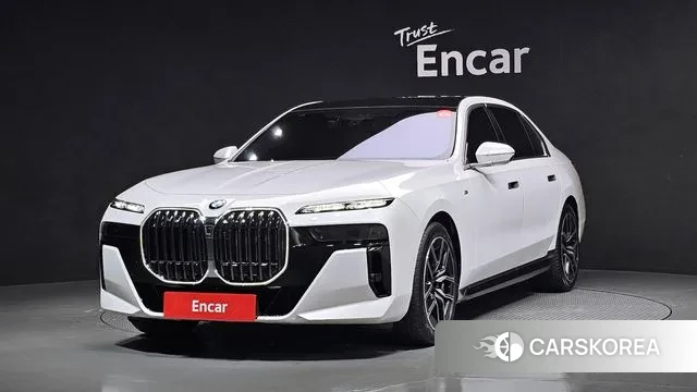 BMW 7 Series (G70) 2025 Белый из Кореи