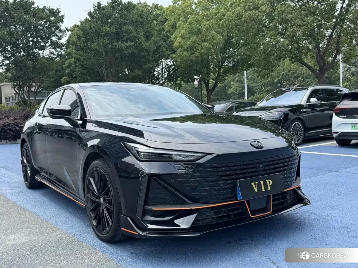 Chang'an Changan UNI-V 2023 Черный из Китая