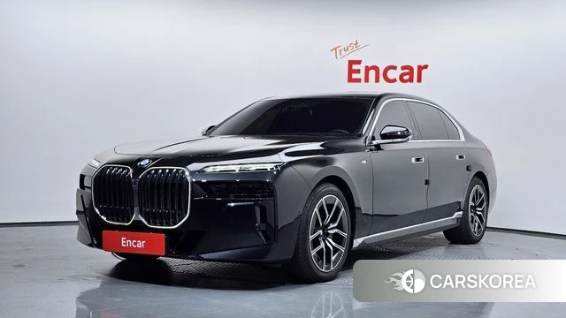 BMW 7 Series (G70) 2025 Черный из Кореи