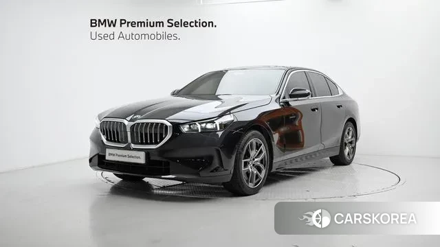 BMW 5 Series (G60) 2024 Черный из Кореи