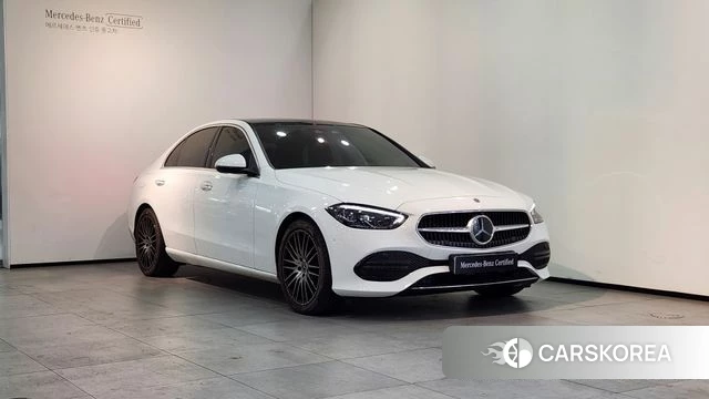 Mercedes-Benz C-Class W206 2024 Белый из Кореи