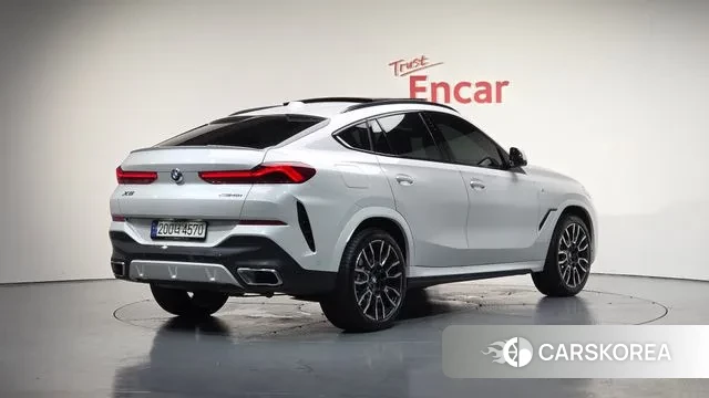 BMW X6 (G06) 2023 Белый из Кореи