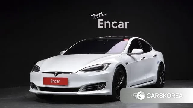 Tesla Model S 2019 Белый из Кореи