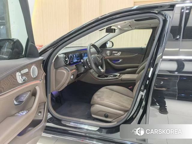 Mercedes-Benz E-class 2018 Черный из Китая