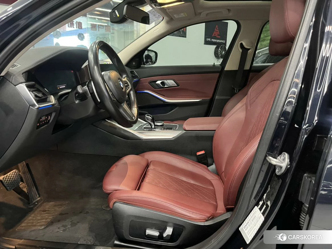 BMW 3 series 2022 Черный из Китая