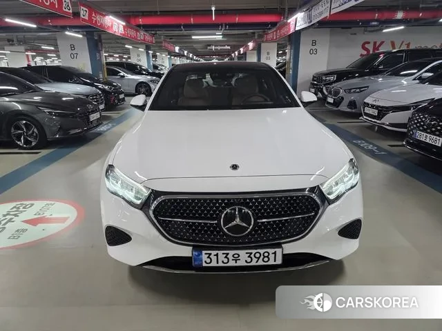 Mercedes-Benz E-Class W214 2025 Белый из Кореи