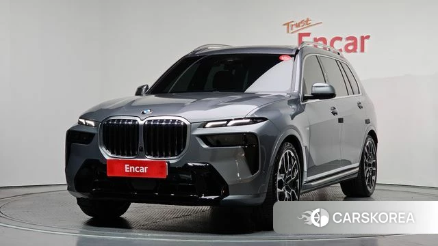 BMW X7 (G07) 2023 Серебристо-серый из Кореи