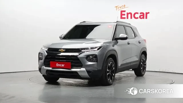 Chevrolet (GM Daewoo) Trailblazer 2022 Серебряный из Кореи