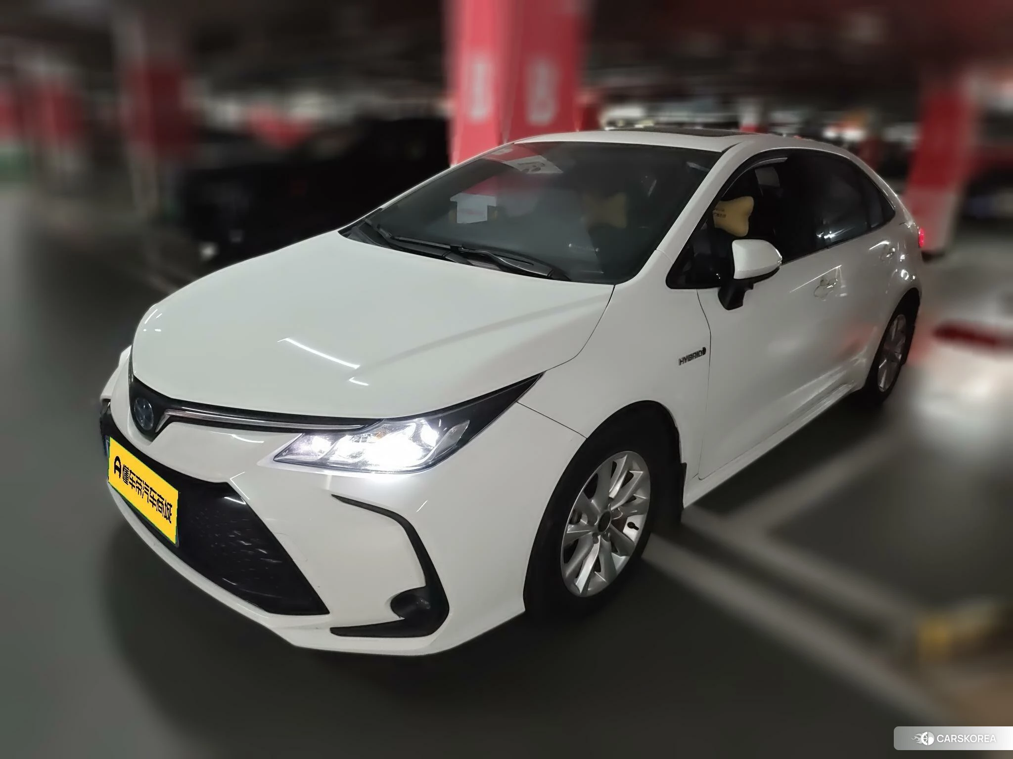Toyota Corolla 2023 Белый из Китая