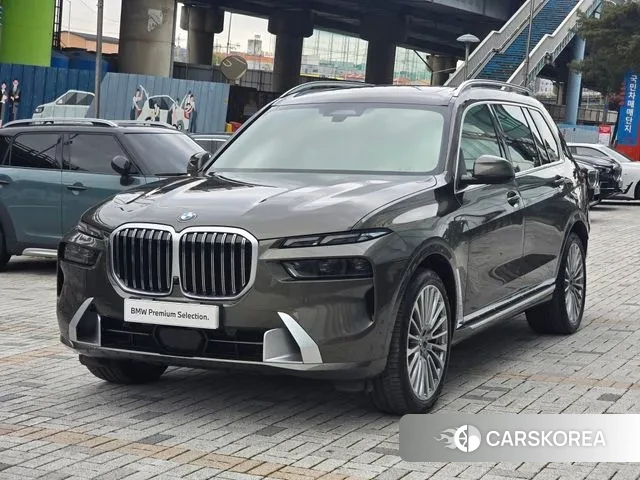 BMW X7 (G07) 2023 Цвет тростника из Кореи