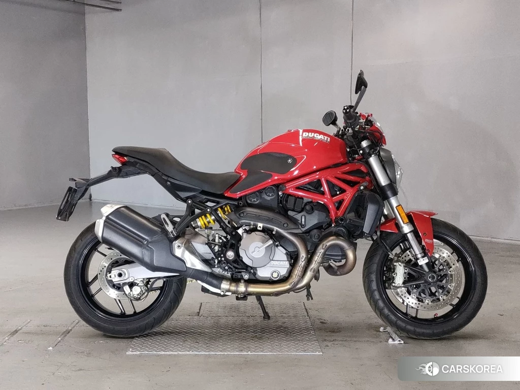 Проданный Ducati MONSTER 821 2018 из Японии, фото 2