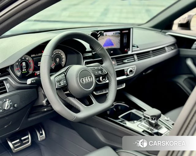 Audi A4L 2025 Темно-серый из Китая