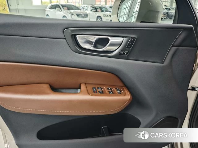 Volvo XC60 2022 Шампань из Китая