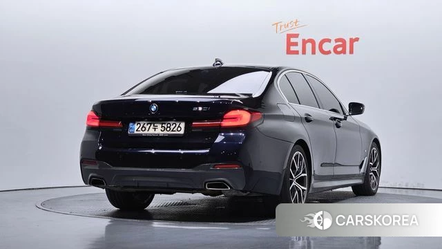 BMW 5 Series (G30) 2021 Черный из Кореи
