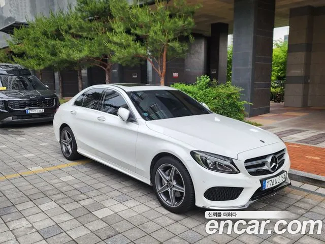 Mercedes-Benz C-Class W205 2018 Белый из Кореи