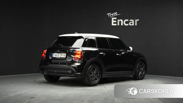 Mini Cooper 2022 Черный из Кореи
