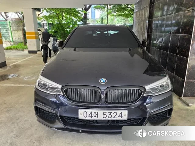 BMW 5 Series (G30) 2018 Черный из Кореи