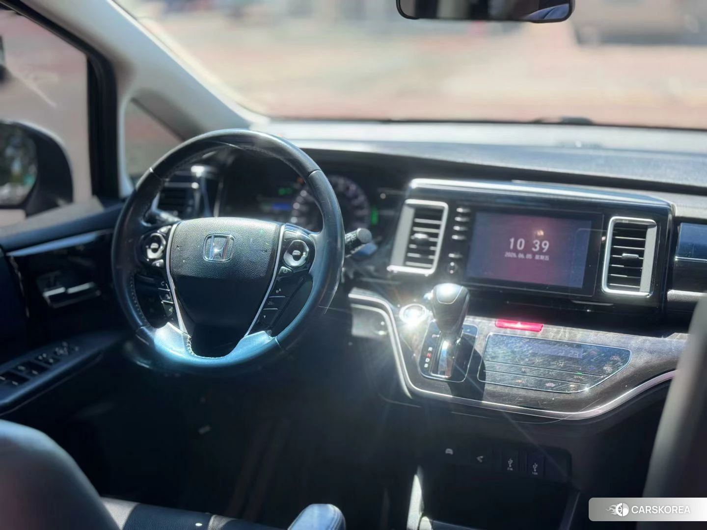 Honda Elysion 2019 Белый из Китая