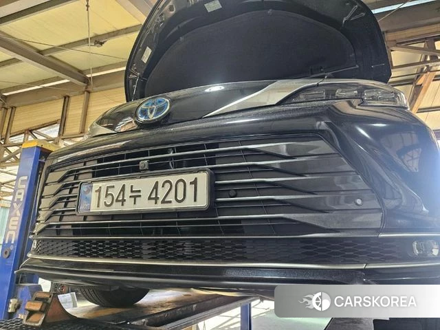 Toyota Sienna 4th Generation 2024 Черный из Кореи