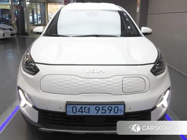 Kia Niro Plus 2022 Белый из Кореи