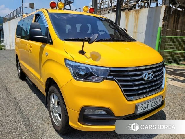 Hyundai The New Grand Starex 2019 Желтый из Кореи