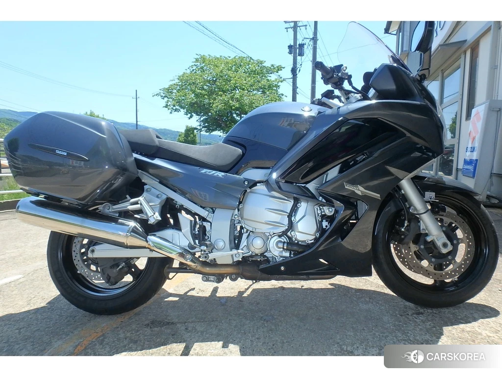 Проданный Yamaha FJR 1300 2015 из Японии