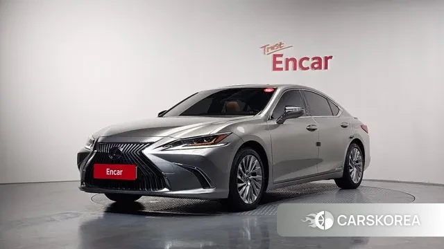 Lexus ES300h 7th generation 2020 Серебряный из Кореи